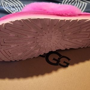 Kids pink ugg funkette gently worn